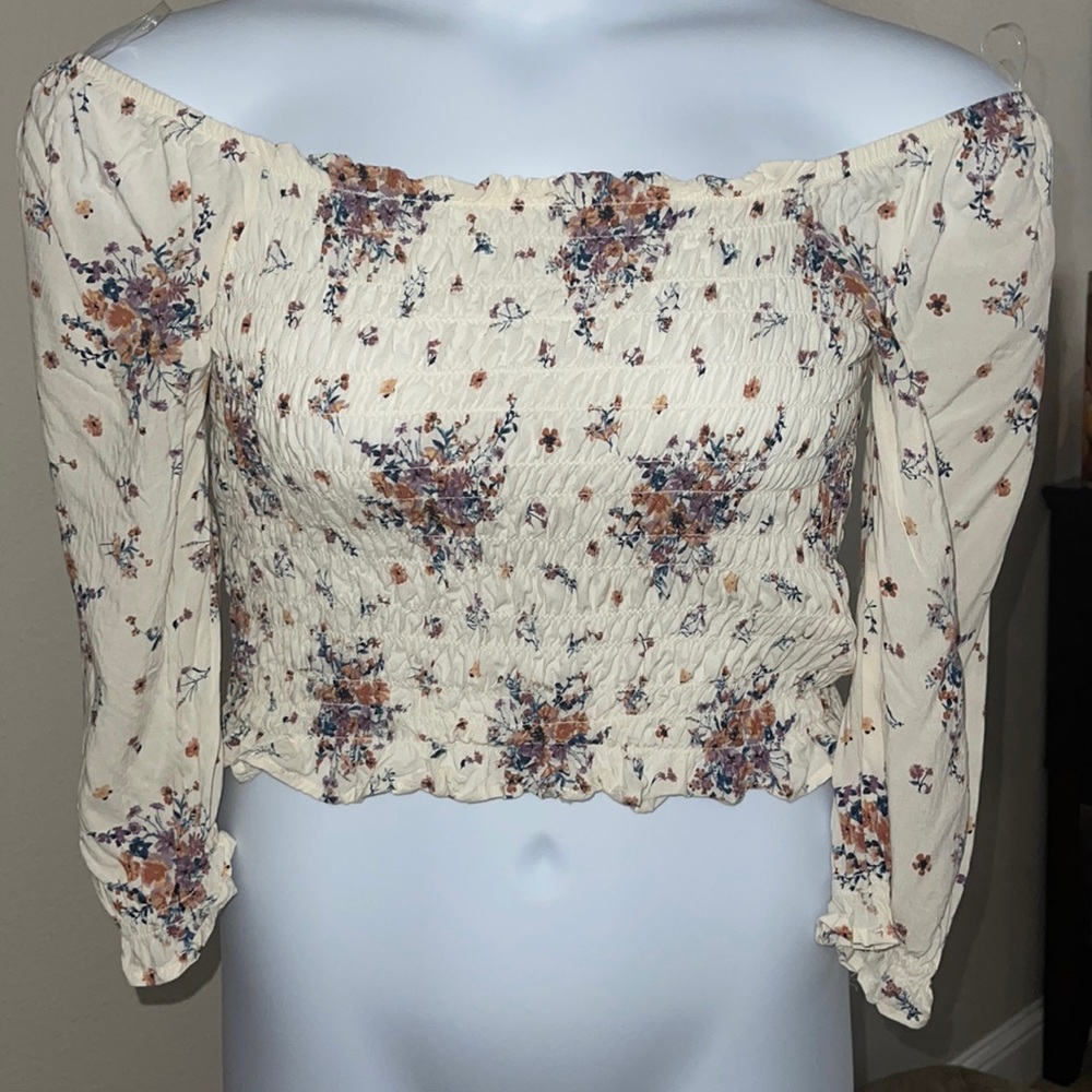 Rewind Off Shoulder Rutched Crop - Picture 3 of 6